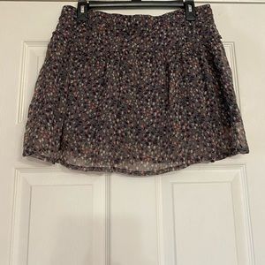 American Eagle outfitters mini skirt is a size Medium.